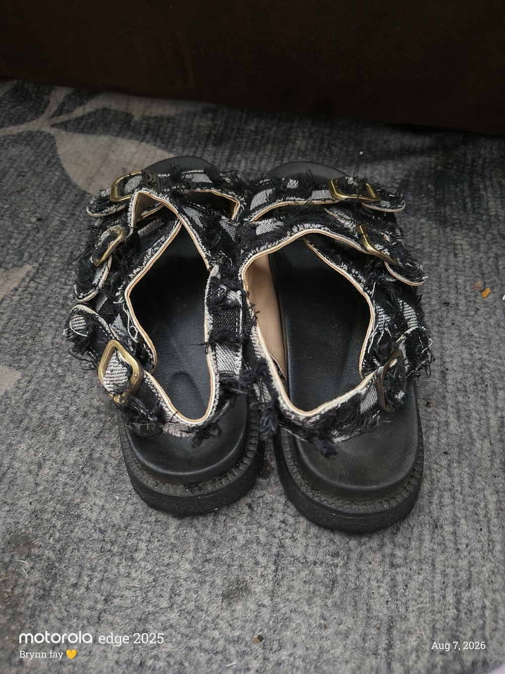 Sandals - Picture 3 of 4